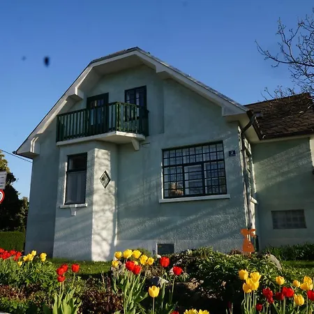 Nina Orth an der Donau