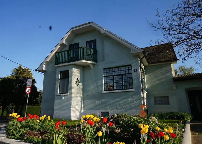 Nina Orth an der Donau