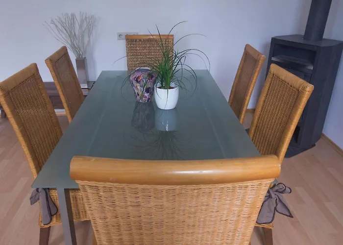 Nina Orth an der Donau